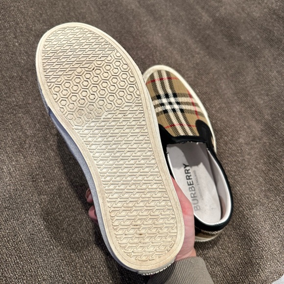 Burberry Sneakers - Picture 6 of 7